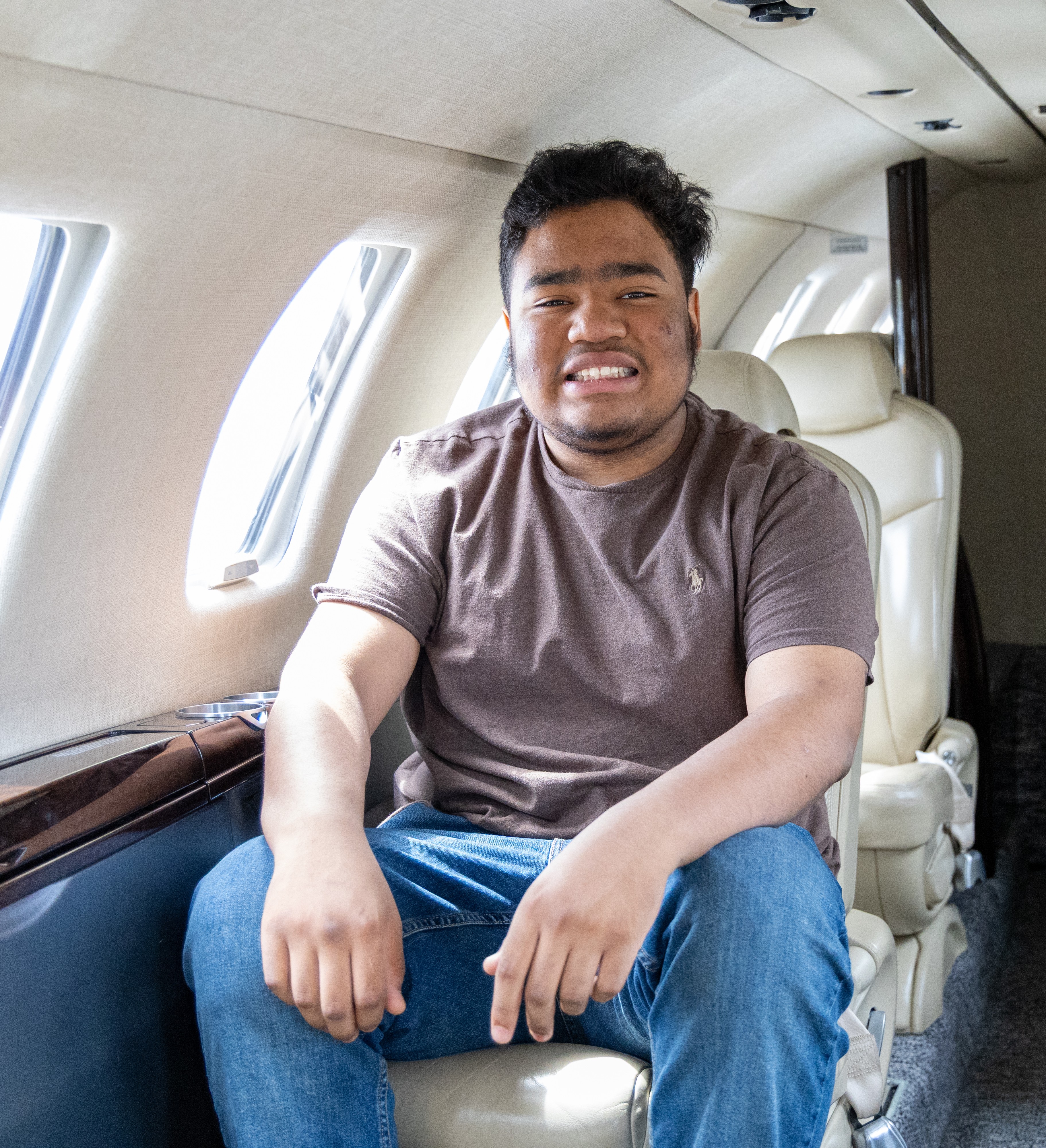 Andre inside plane